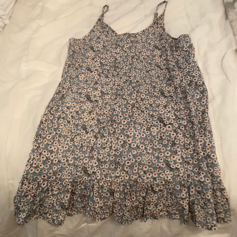 Floral flowy dress (worn once)